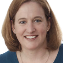 Lauren Tulloch Headshot